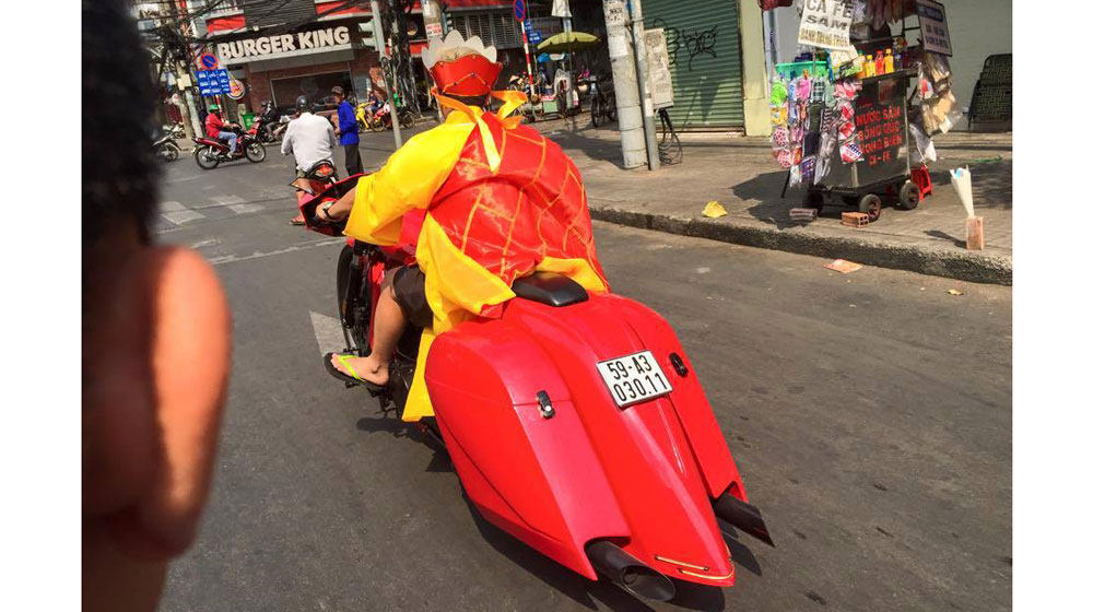 “Đường Tăng” phiên bản Việt đi tông chạy PKL là ai? 17282_766071213492181_4003935870894416161_n.jpg