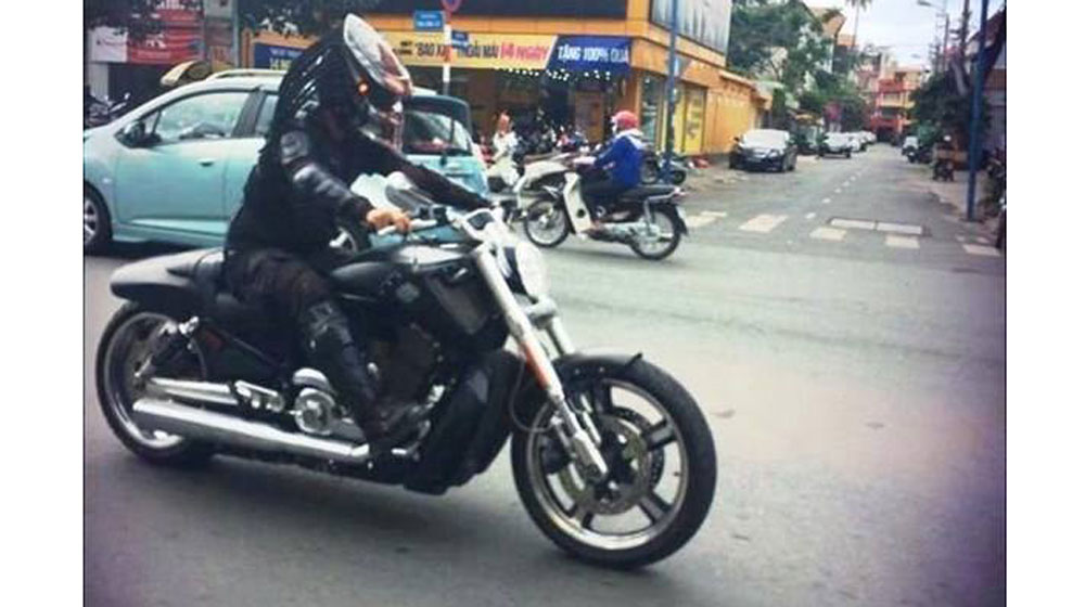 “Đường Tăng” phiên bản Việt đi tông chạy PKL là ai? duong tang phien bản việt (2).jpg