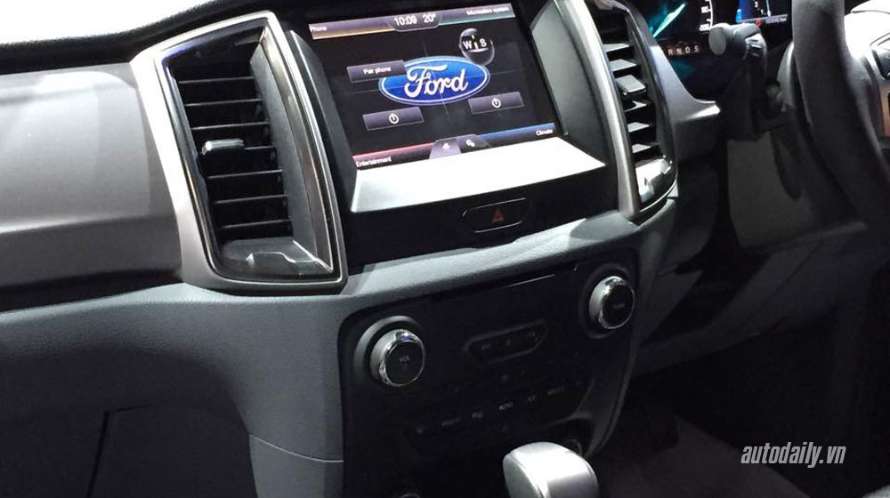 Trang bị thêm công nghệ, Ford Ranger 2015 “dọa” các đối thủ ford-ranger-2015-0-(5).jpg