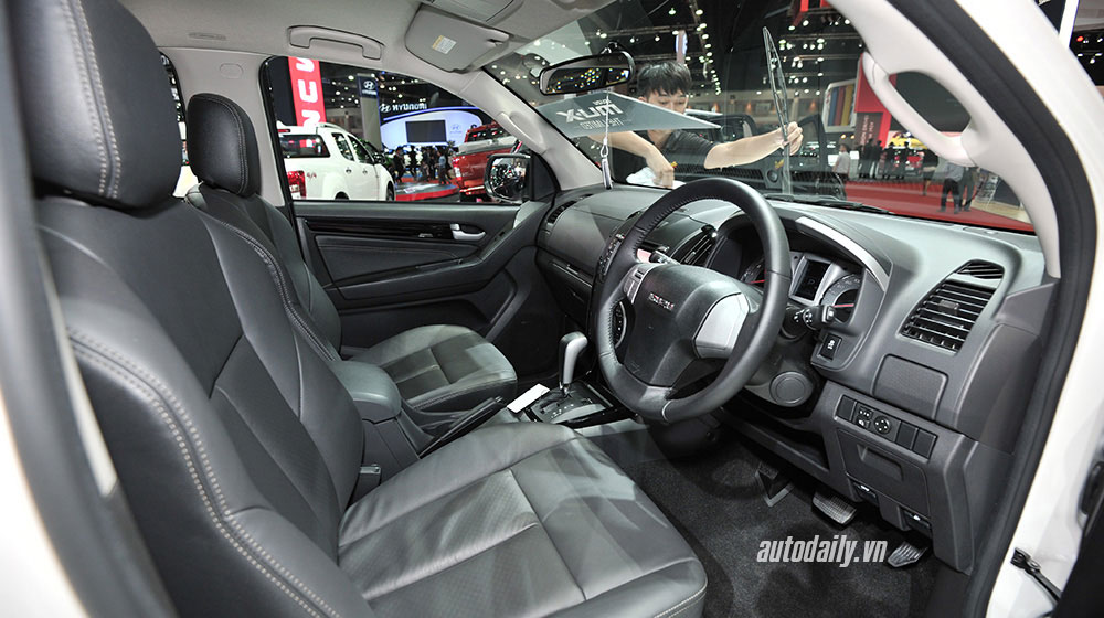 Isuzu MU-X Limited Edition: Đối thủ đáng gờm của Toyota Fortuner isuzu-mu-x (3).jpg