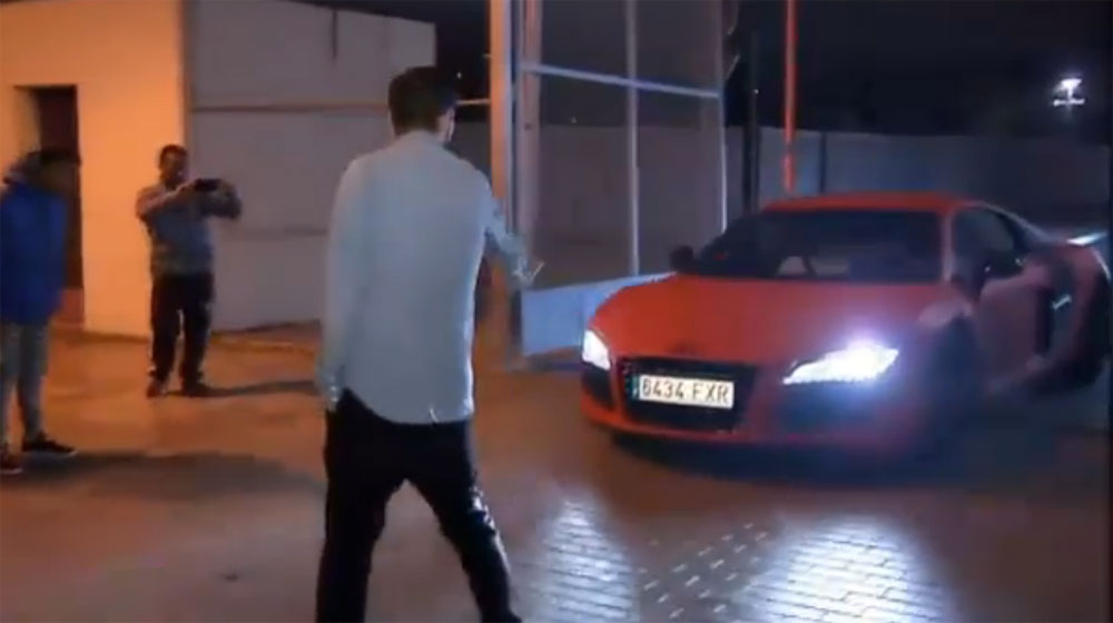 Thua trận siêu kinh điển, dàn xế khủng của sao Real bị hỏi thăm capture-20150324-144059.jpg