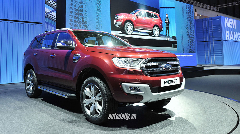 Lột xác hoàn toàn, Ford Everest 2015 gây sức ép lên các đối thủ ford-everest-2015-bangkok (2).jpg