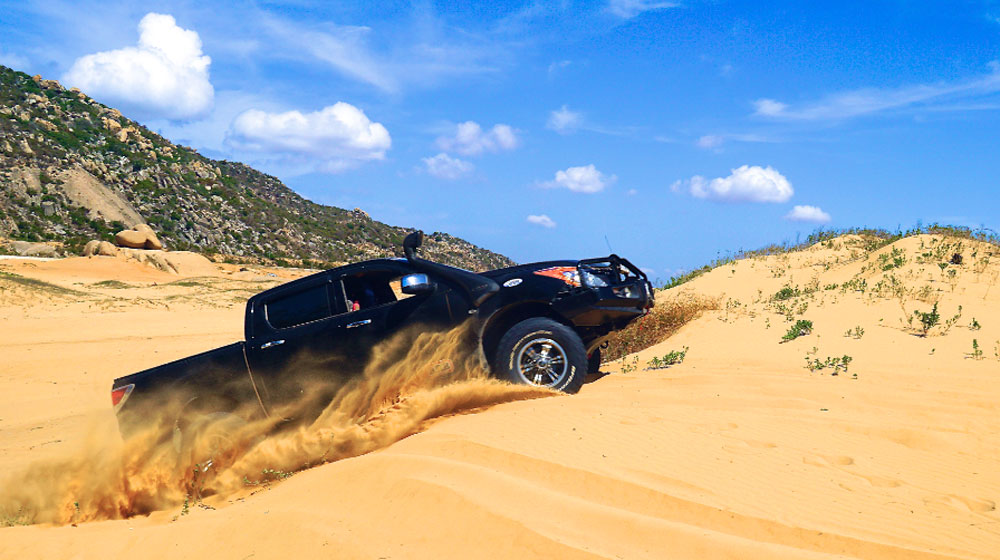 Sắp diễn ra Giải đua xe trên cát đầu tiên ở Việt Nam dua xe tren cat