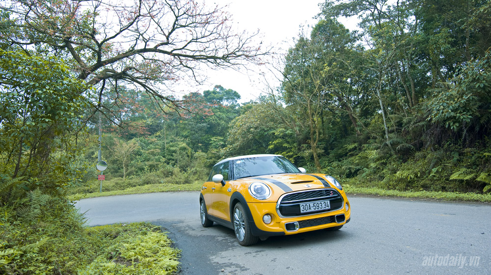 Ảnh MINI Cooper S 5 cửa 2015 Mini Cooper S 2015 (14).jpg