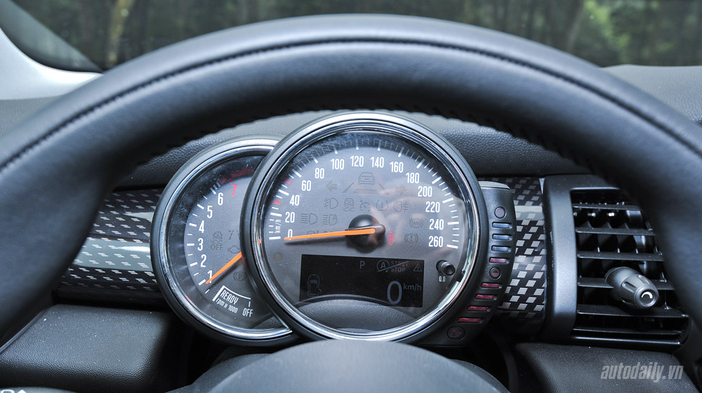 Ảnh MINI Cooper S 5 cửa 2015 Mini Cooper S 2015 (32)-1.jpg