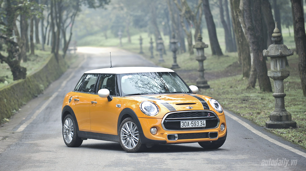 Ảnh MINI Cooper S 5 cửa 2015 Mini Cooper S 2015 (4).jpg