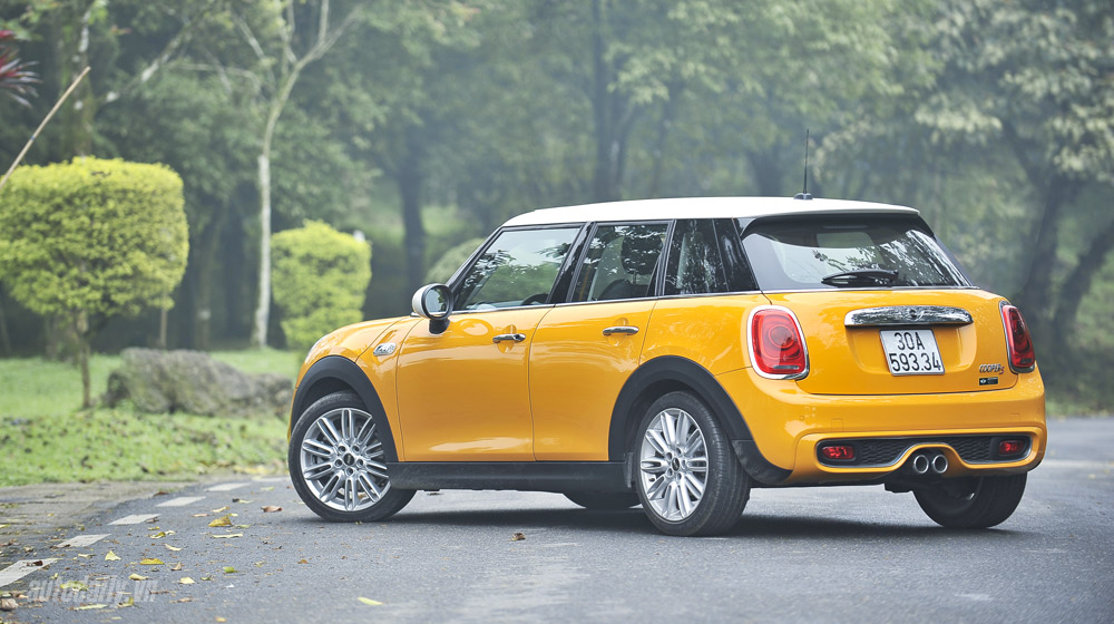 Ảnh MINI Cooper S 5 cửa 2015 Mini Cooper S 2015 (5).jpg