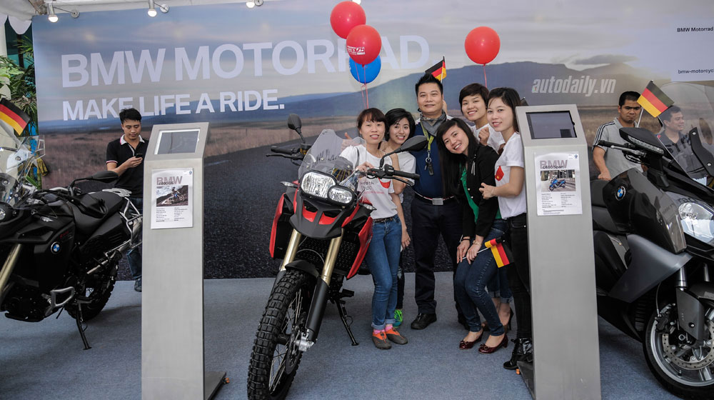 BMW và Mercedes-Benz tham gia Lễ hội Đức 2015 _AUT9668.jpg