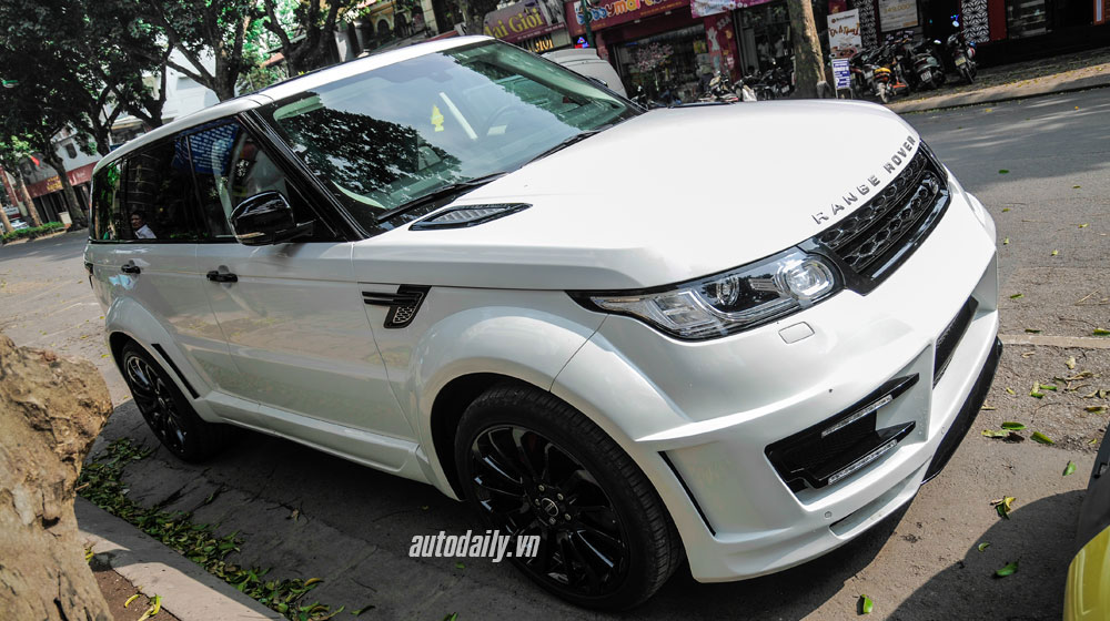 Ảnh chi tiết Range Rover cực ngầu với gói độ Lumma CLR SR tại Hà Nội A range Rover Lumma (15).jpg