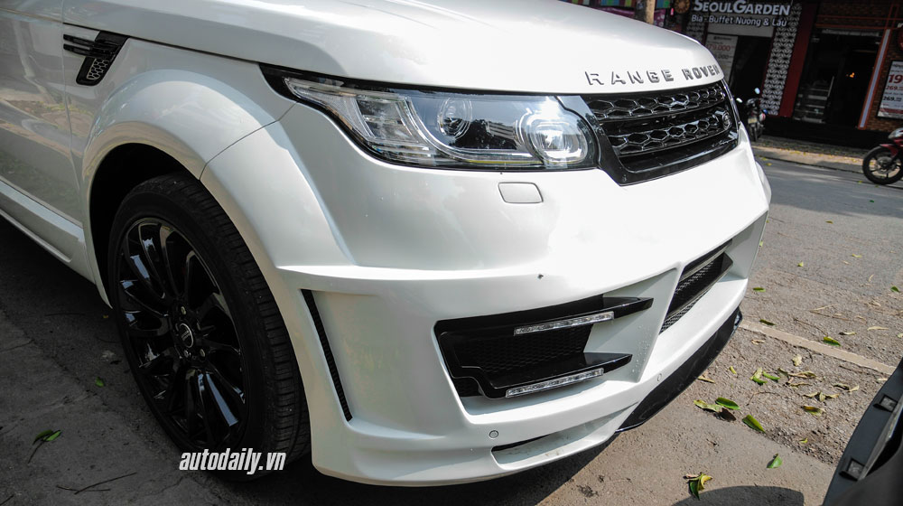 Ảnh chi tiết Range Rover cực ngầu với gói độ Lumma CLR SR tại Hà Nội A range Rover Lumma (16).jpg