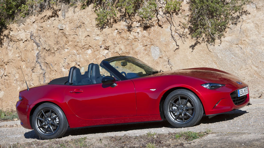 Ảnh chi tiết Mazda MX-5 Miata 2016 2016-Mazda-MX-5-41.jpg