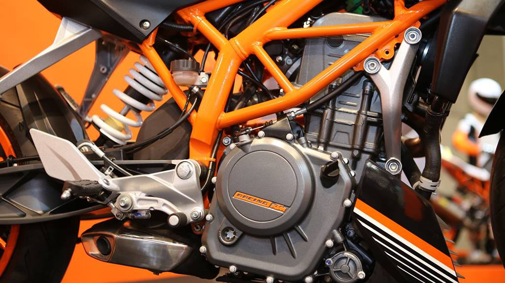 Ảnh chi tiết KTM Duke 250 và RC250 Duke 250 (1).jpg