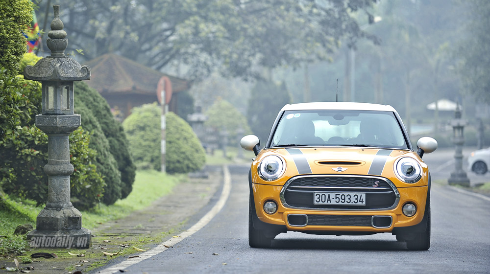 Ảnh chi tiết ngoại thất MINI Cooper S 2015 Mini Cooper S 2015 (1).jpg