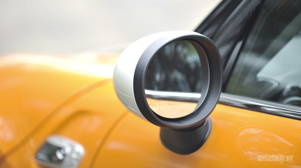 Ảnh chi tiết ngoại thất MINI Cooper S 2015 Mini Cooper S 2015 (18).jpg