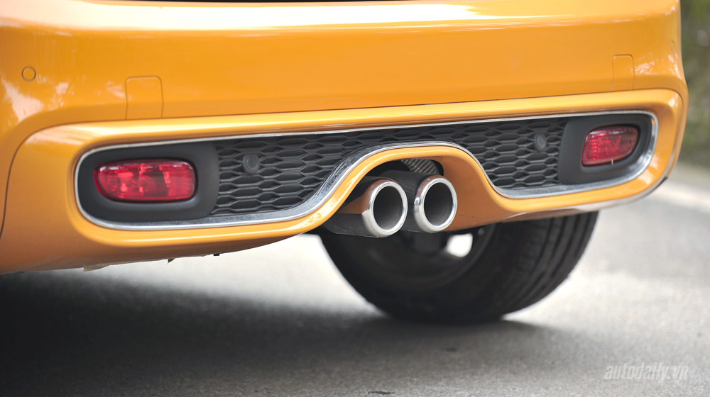 Ảnh chi tiết ngoại thất MINI Cooper S 2015 Mini Cooper S 2015 (20).jpg