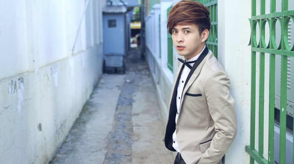 5 gương mặt showbiz từng đi làm… lơ xe nghe-sy-lo-xe-(2).jpg