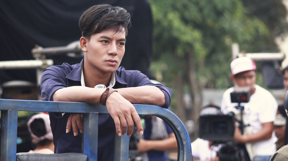 5 gương mặt showbiz từng đi làm… lơ xe nghe-sy-lo-xe-(5).jpg