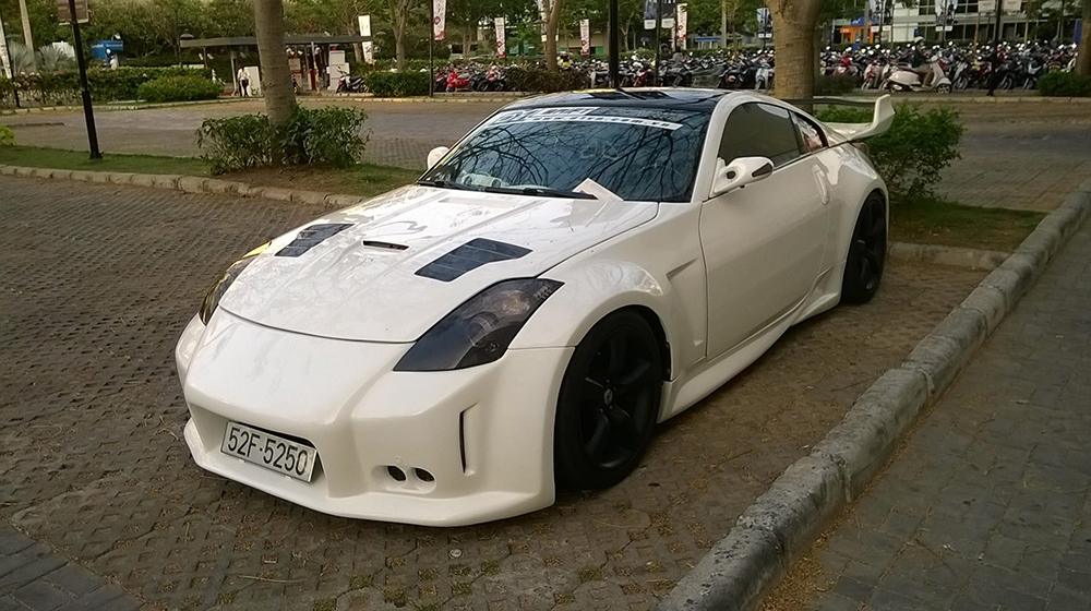 Dàn xế “khủng” trong lễ ra mắt “bom tấn” Fast & Furious 7 tại Sài Gòn Nissan 350Z do.jpg