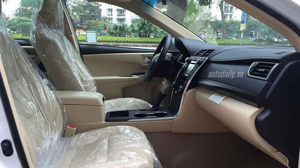 Ảnh Toyota Camry 2015 bản Mỹ mới về Hà Nội camry le 2015 (7).jpg