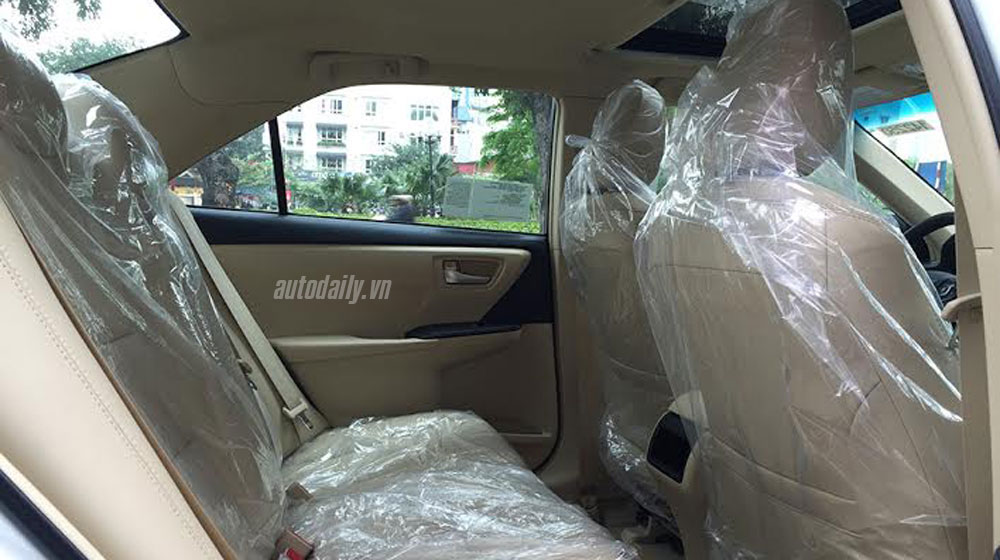Ảnh Toyota Camry 2015 bản Mỹ mới về Hà Nội camry le 2015 (8).jpg