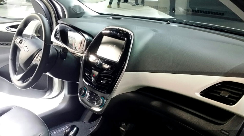 Ảnh chi tiết Chevrolet Spark 2016 chevrolet-spark-2016 (6).jpg