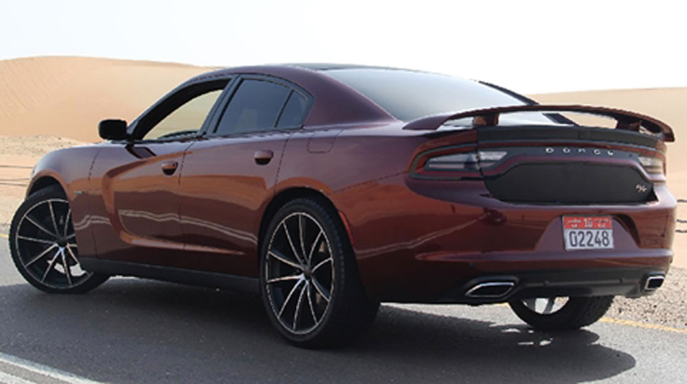 Ai tạo ra những chiếc xe độc nhất vô nhị trong “Fast & Furious 7”? 2015-dodge-charger_1.jpg