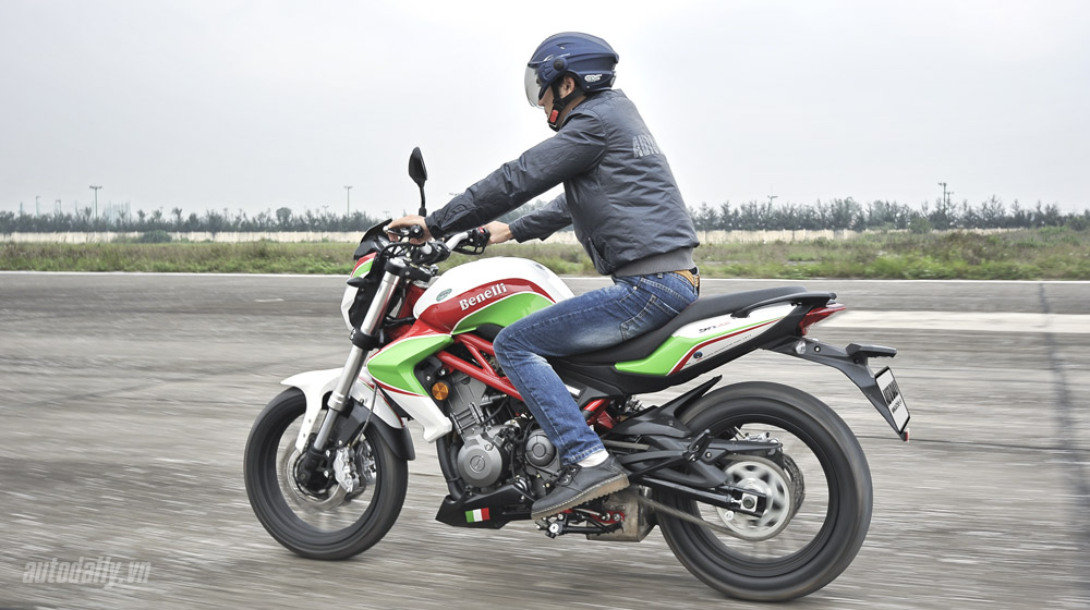 Ảnh chi tiết Benelli BN302 Benelli BN302 (10).jpg