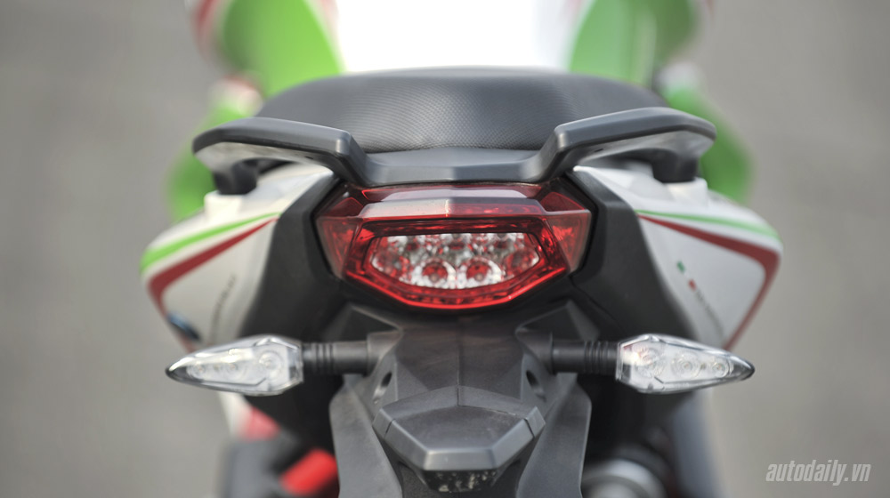 Ảnh chi tiết Benelli BN302 Benelli BN302 (20).jpg