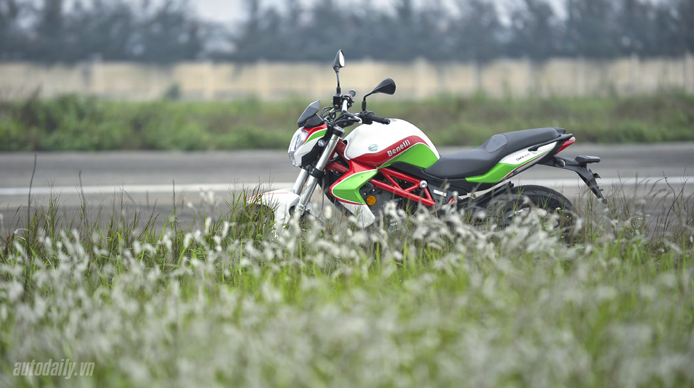 Ảnh chi tiết Benelli BN302 Benelli BN302 (8).jpg
