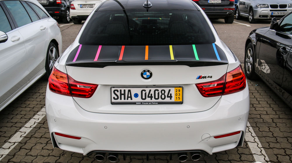 Ảnh chi tiết BMW M4 F82 Coupe DTM Champion Edition trên phố bmw-m4-f82-coupe-dtm-chamion-edition-c808528032015162718_8.jpg