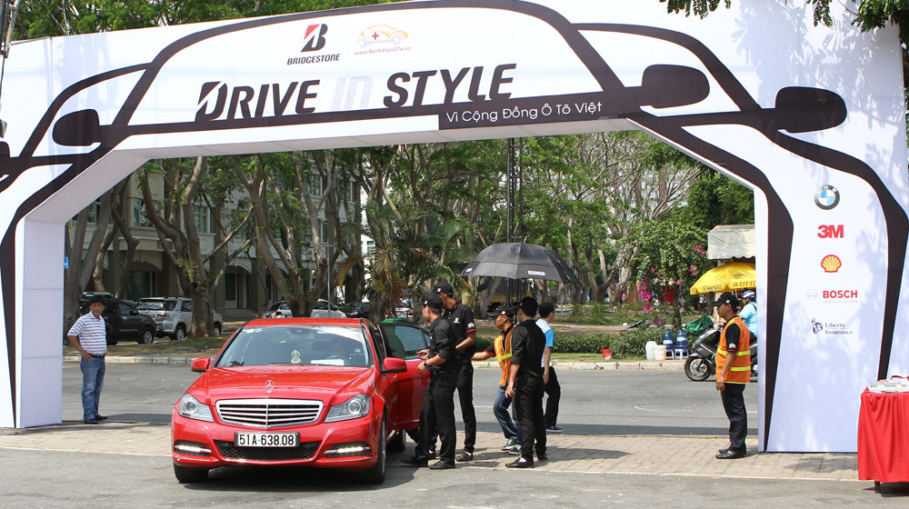 Loạt xe sang đổ bộ về chương trình “Drive in Style” drive-in-style (6).jpg
