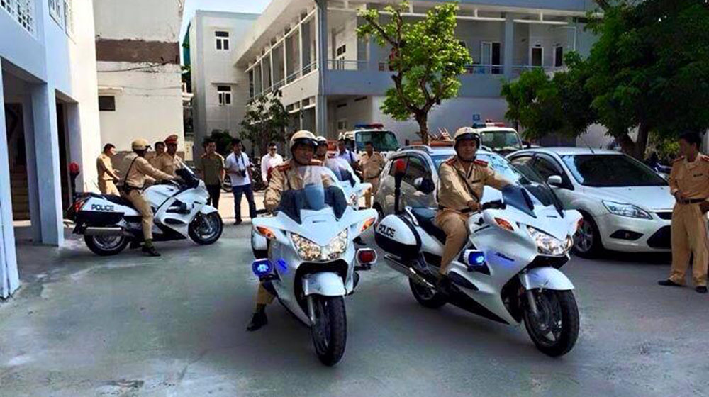 CSGT Đà Nẵng nhận 4 mô-tô 