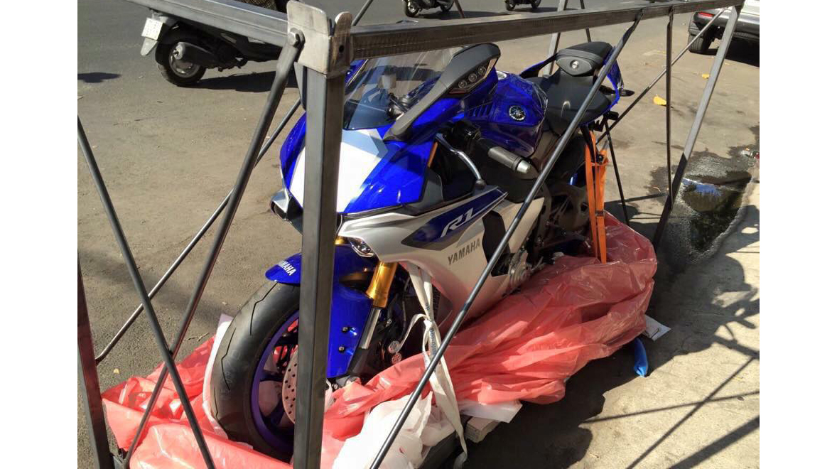 Yamaha R1 2015 chính thức về Việt Nam, giá 730 triệu đồng Yamaha R1 2015 (2).jpg