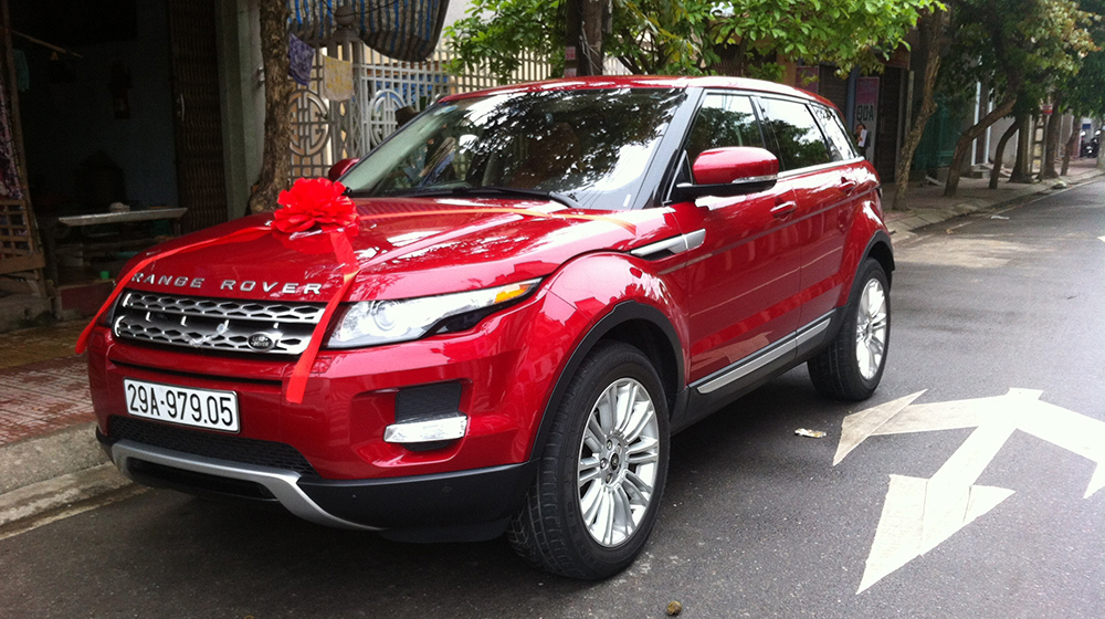 Đại gia Nam Định chơi trội với xe đón dâu 30 tỷ Rolls-Royce xe hoa (5).jpg