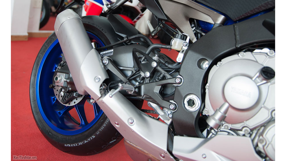 Ảnh chi tiết Yamaha R1 2015 vừa có mặt tại Việt Nam yamaha  r1 2015 (12).jpg