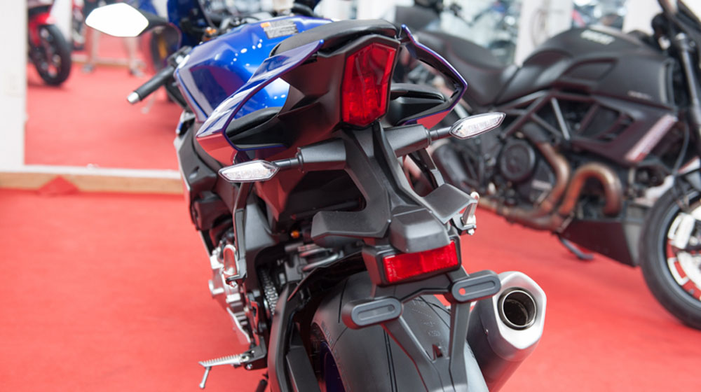 Ảnh chi tiết Yamaha R1 2015 vừa có mặt tại Việt Nam yamaha  r1 2015 (17).jpg
