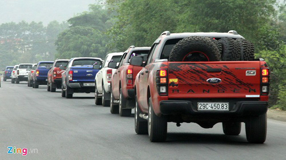 18 chiếc xe bán tải đi đón dâu ở Hà Nội ranger6_zing_1.jpg