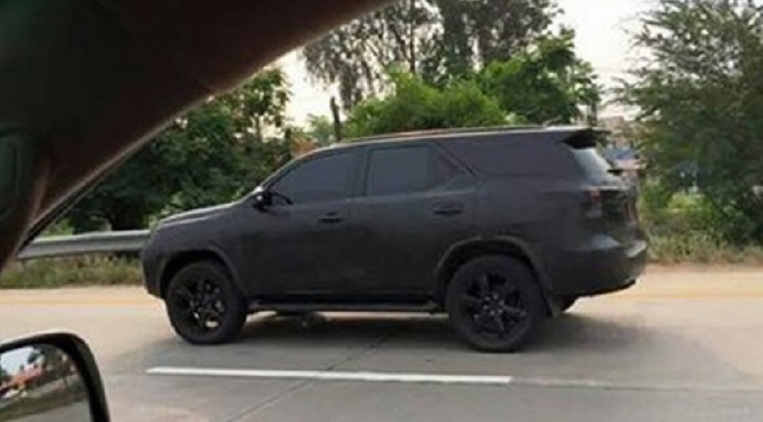 Toyota Fortuner 2016 lộ diện trên đường thử 2016-Toyota-Fortuner-2-453x600.jpg