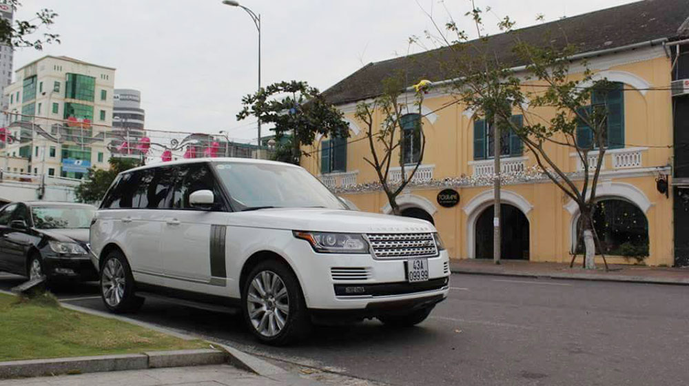 Điểm danh siêu xe biển khủng đất Đà Nẵng range-rover-1.jpg
