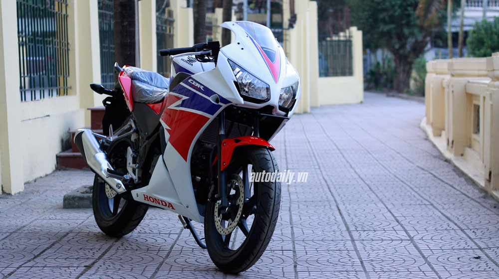 Chọn Honda Cbr150R, Yamaha R15 Hay Suzuki Gixxer Sf?