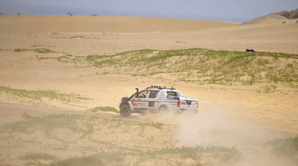 Ảnh chi tiết Giải đua xe địa hình trên cát 2015 dua-dia-hinh-7.jpg