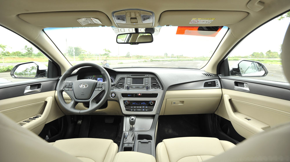 Đánh giá Hyundai Sonata và Mazda6: Cuộc đối đầu cân sức Sonata-vs-Mazda6-(5).jpg