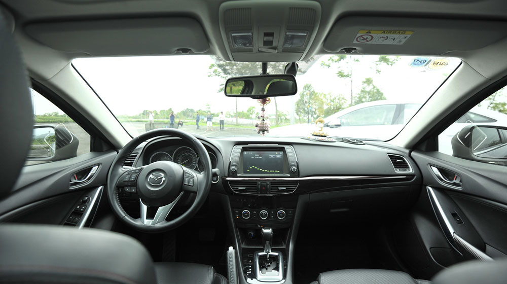 Đánh giá Hyundai Sonata và Mazda6: Cuộc đối đầu cân sức Sonata-vs-Mazda6-(6).jpg