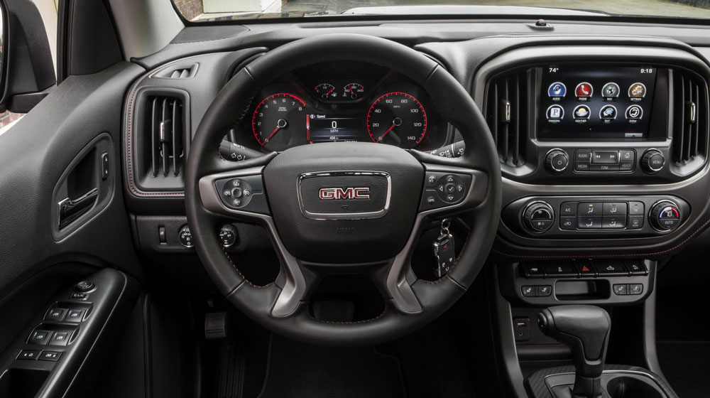 10 mẫu xe có thiết kế nội thất đẹp nhất 2015 GMC-Canyon-1.jpg