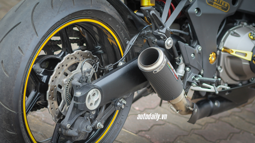 Ảnh chi tiết Kawasaki Z1000 vàng đen của biker Hà Thành Kawasaki vang den (9).jpg