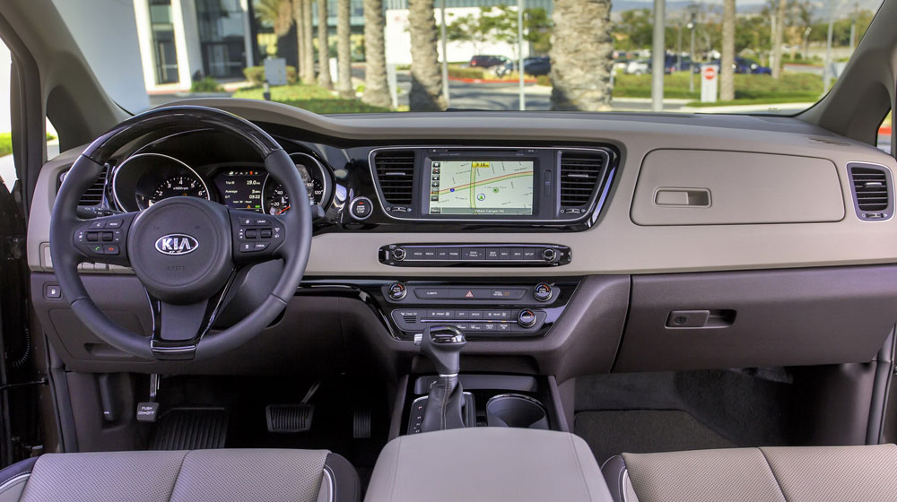 10 mẫu xe có thiết kế nội thất đẹp nhất 2015 Kia-Sedona-1.jpg