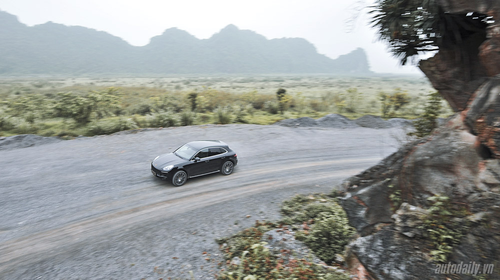 Ảnh khả năng vận hành của Porsche Macan porsche-macan-1 (10).jpg