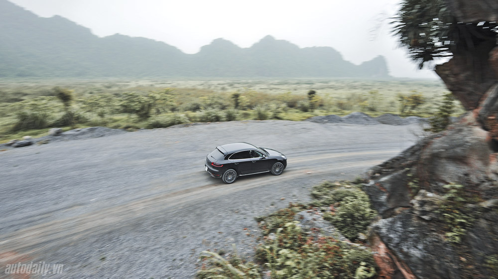 Ảnh khả năng vận hành của Porsche Macan porsche-macan-1 (9).jpg
