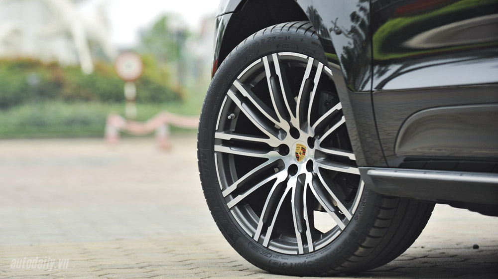 Ảnh chi tiết ngoại thất Porsche Macan posche macan (38)-1.jpg