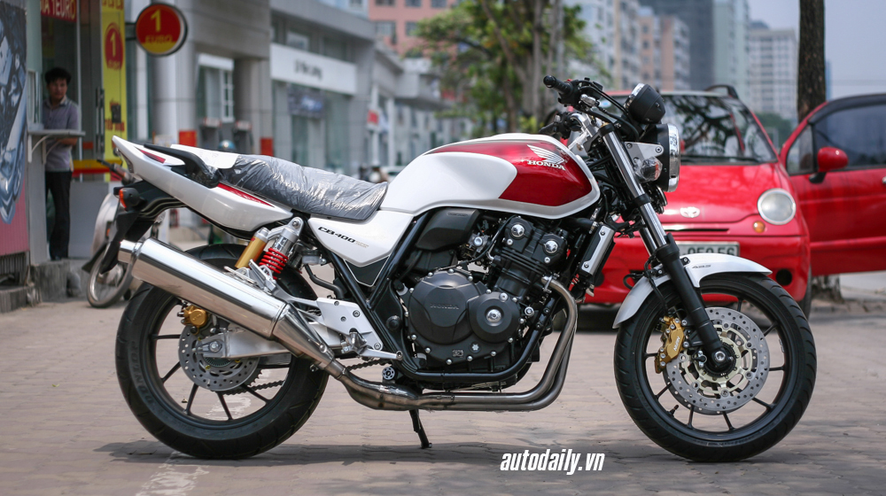 Soi chi tiết Honda CB400 2015 vừa cập bến Việt Nam CB400 2015 (11).jpg